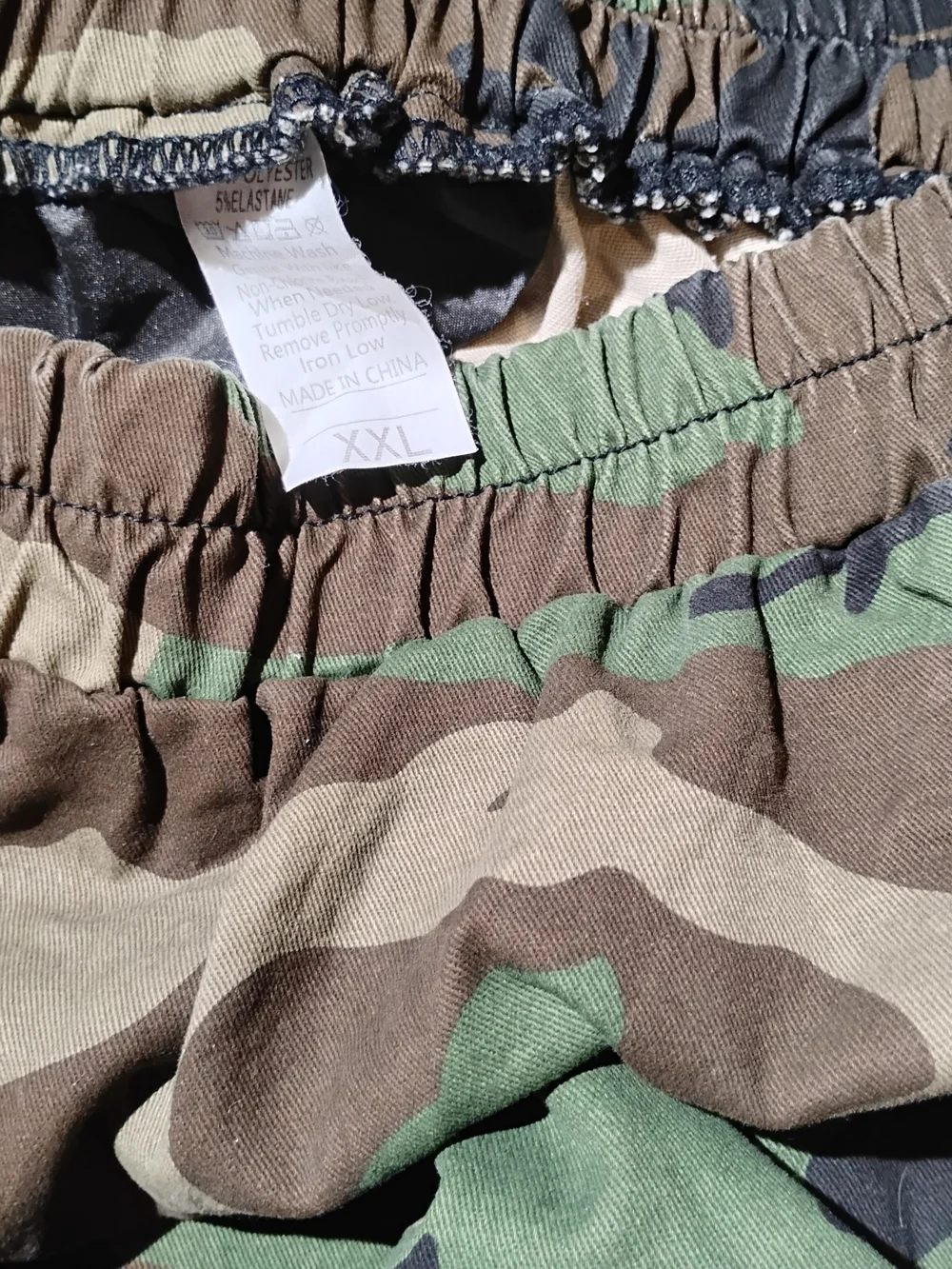 (Like New) XXL Men's Camo Elastic-Waist Pants - Green Camouflage